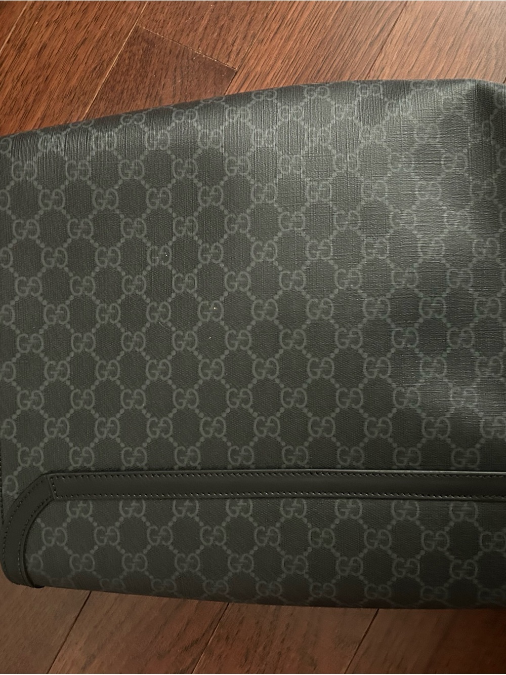 Gucci Black GG Supreme Messenger Bag with Colorful Patch Motifs - Picture 4 of 5